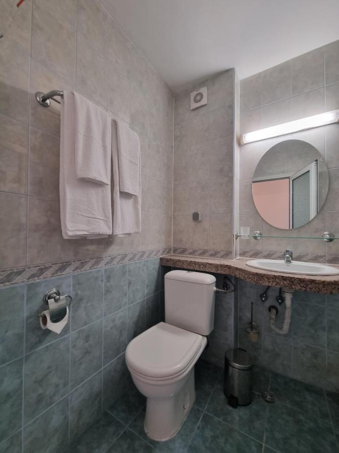 Hotel Azurro Pantai Sunny Bagian luar foto